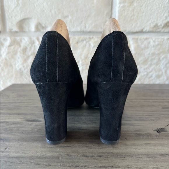 Donald Pliner Black Suede Chunky Heels (7.5) - Picture 3 of 8